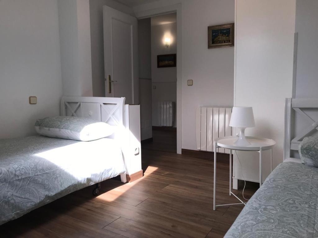 Appartamento Apartamento En Centro Historico De San Lorenzo De El Escorial Esterno foto